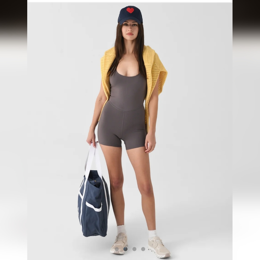 NWT Varley FreeSoft Eva All-in-One 4"